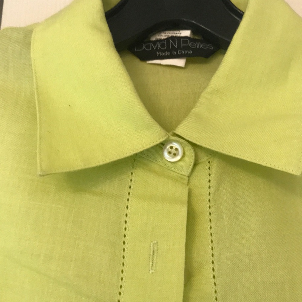 Springtime linen blouse 🌸 - Picture 2 of 4